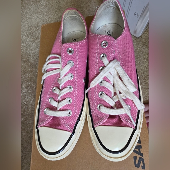 Converse Chuck 70 Low-Top Sneakers - PINK - Picture 3 of 5